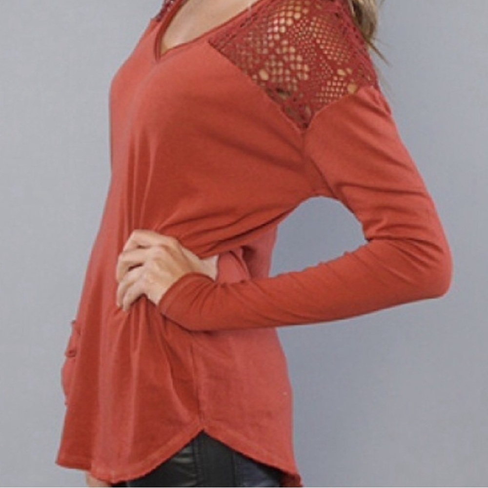 We The Free | Rust Lace Accent Long Sleeve Top | 100% Cotton | Sz L? (Check)